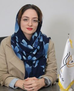 نازنین حنیفه زاده